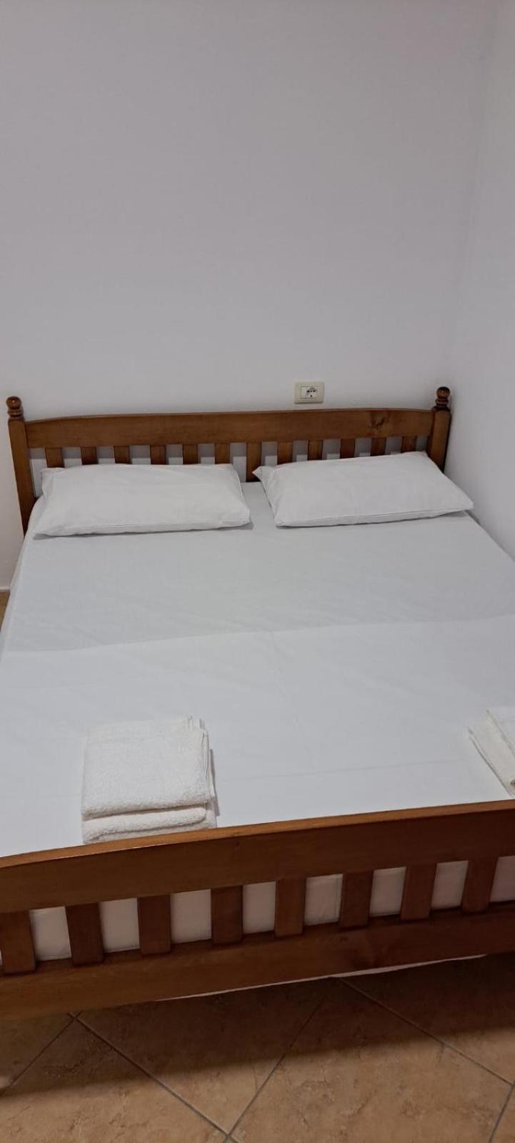 Araniti Apartment Velipoje Bagian luar foto